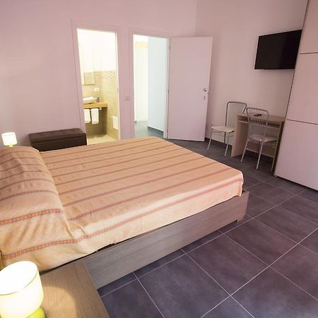 Guest House Cefalu Suites Exteriör bild